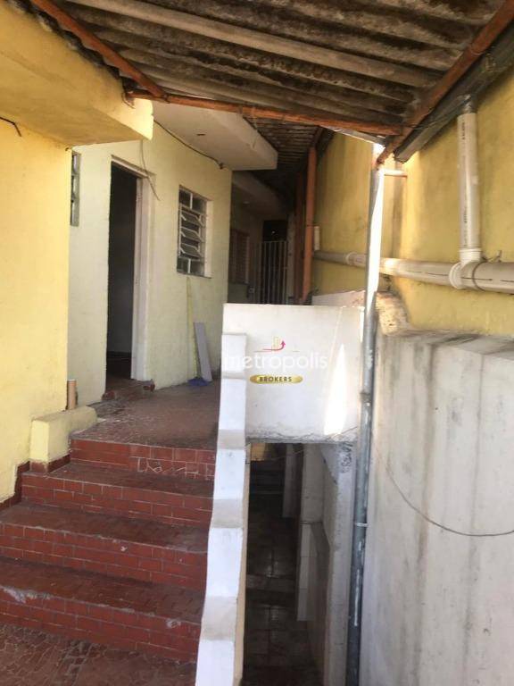 Sobrado à venda com 5 quartos, 220m² - Foto 1