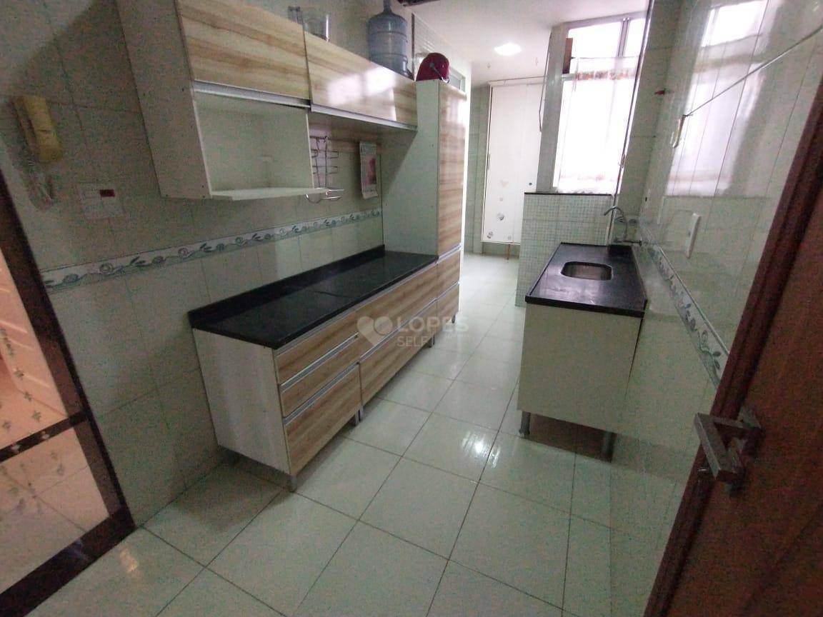 Apartamento à venda com 2 quartos, 85m² - Foto 11