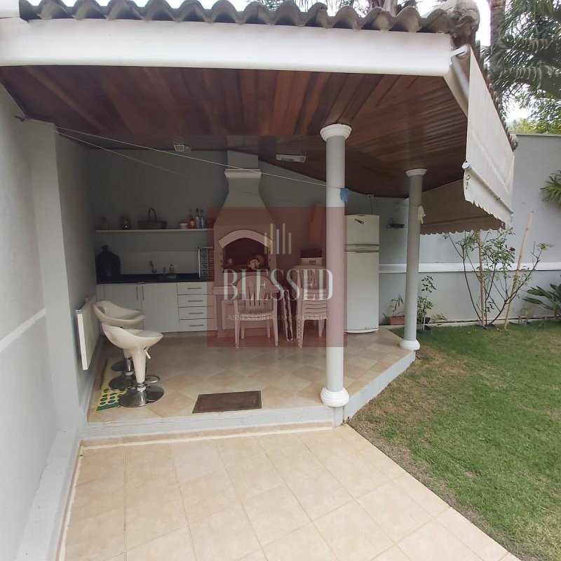 Casa de Condomínio à venda com 4 quartos, 270m² - Foto 5