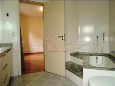 Apartamento para alugar com 4 quartos, 210m² - Foto 11