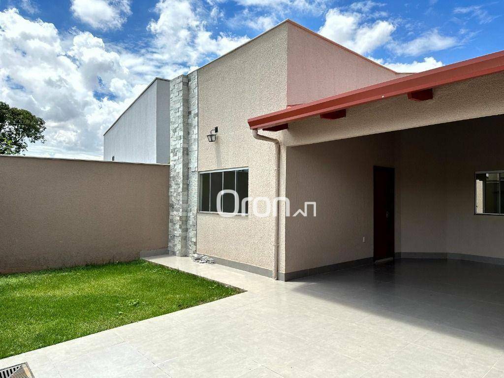 Casa à venda com 3 quartos, 145m² - Foto 1