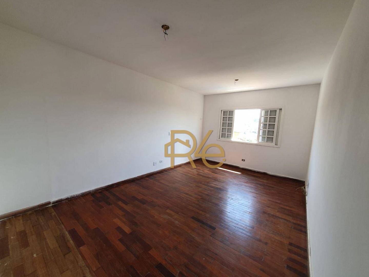 Casa de Condomínio à venda com 4 quartos, 250m² - Foto 10