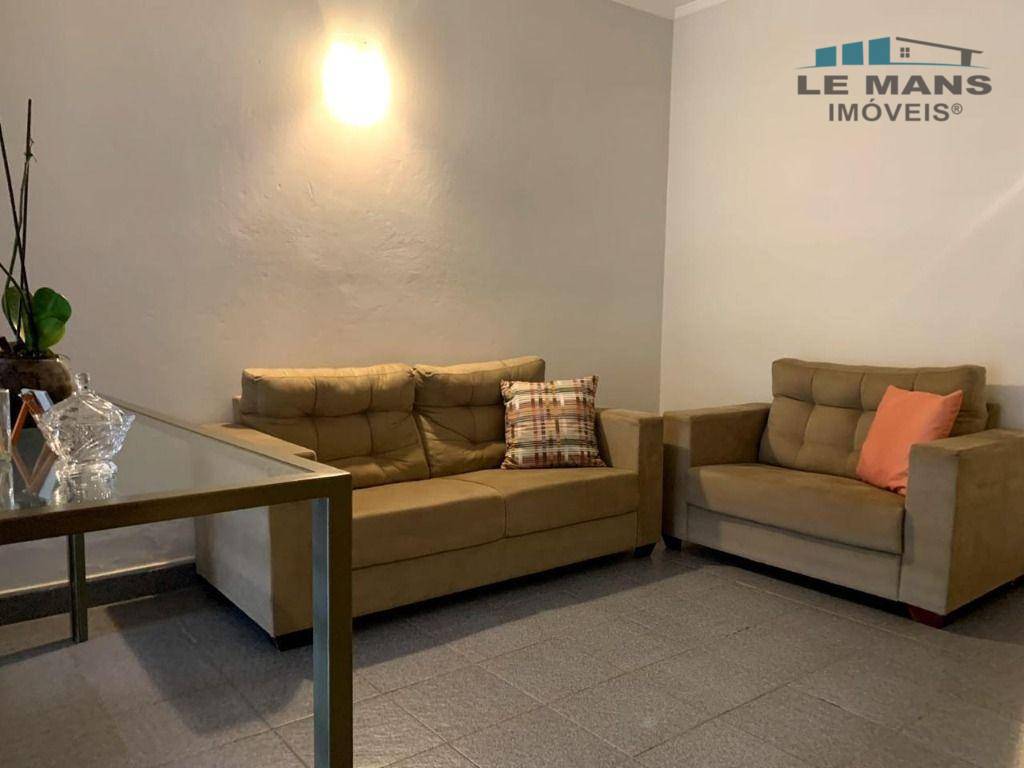 Casa à venda com 4 quartos, 230m² - Foto 4