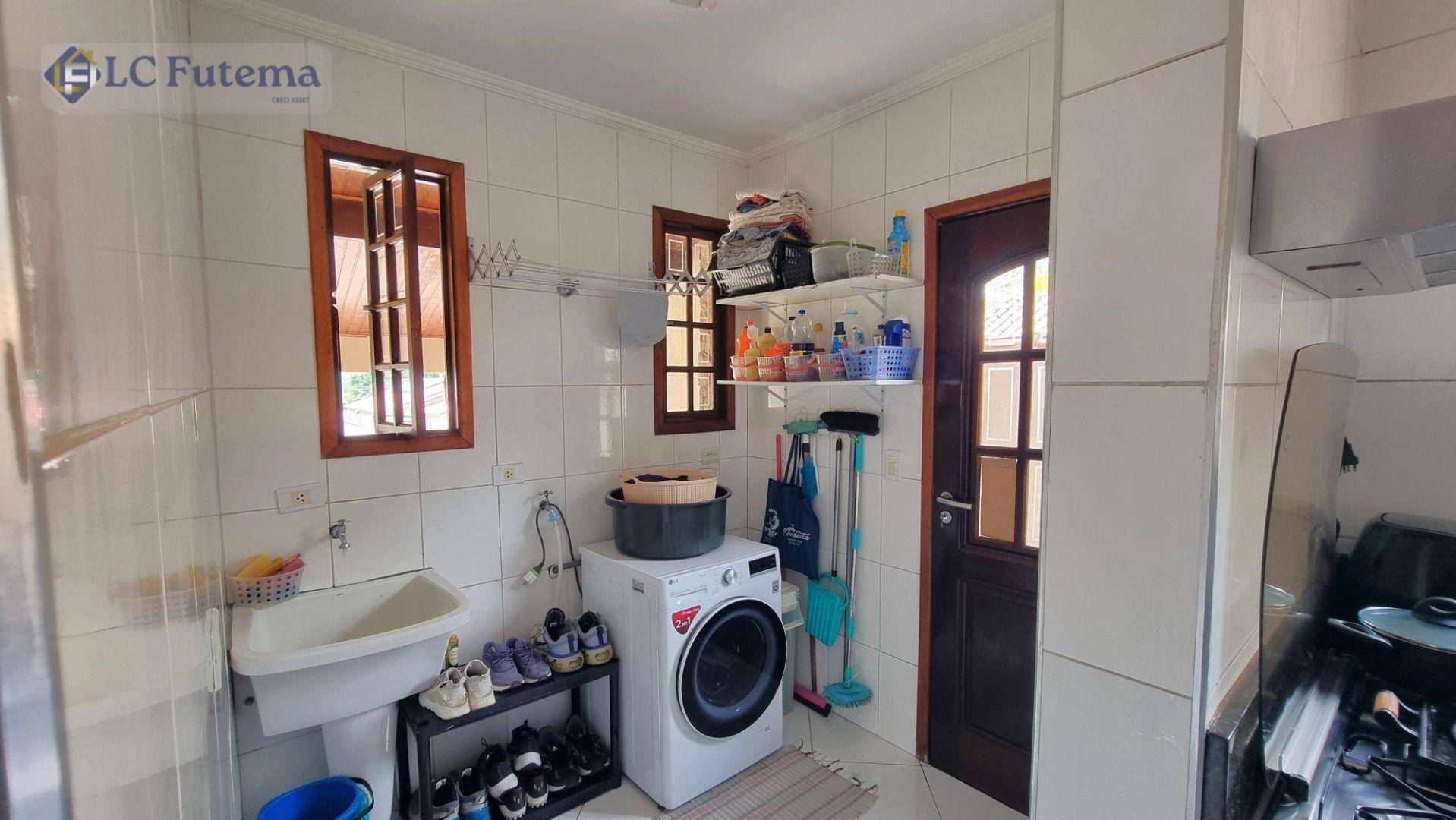 Casa de Condomínio à venda com 3 quartos, 244m² - Foto 11