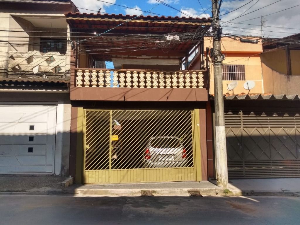 Sobrado à venda com 3 quartos, 120m² - Foto 1