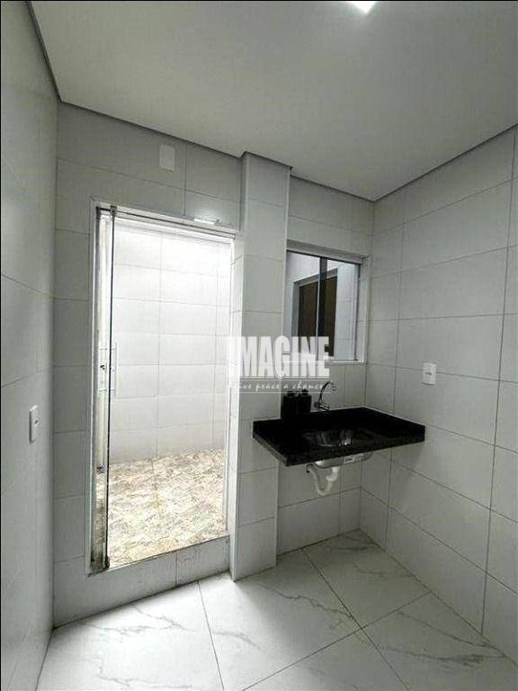 Apartamento à venda com 2 quartos, 72m² - Foto 3