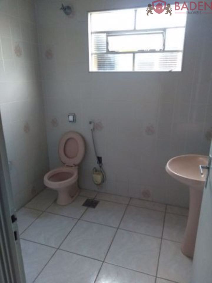 Casa à venda com 4 quartos, 150m² - Foto 17