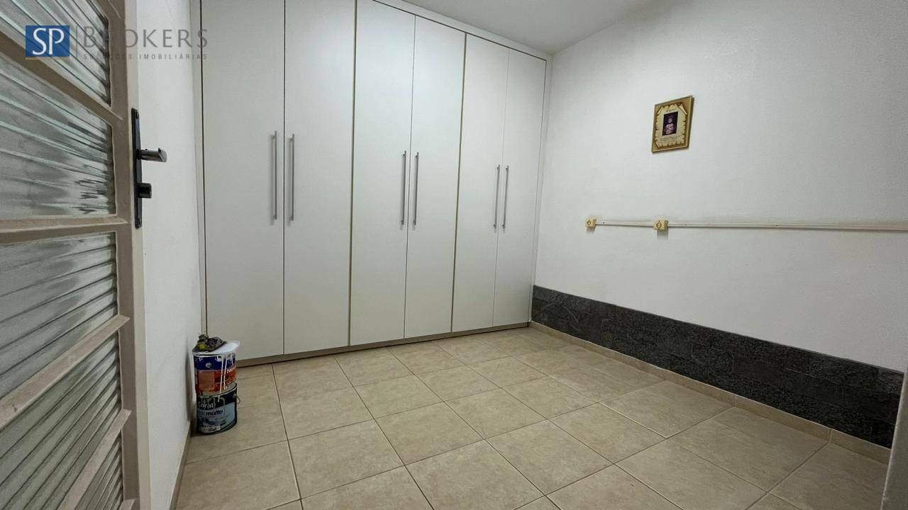 Casa à venda com 6 quartos, 153m² - Foto 26