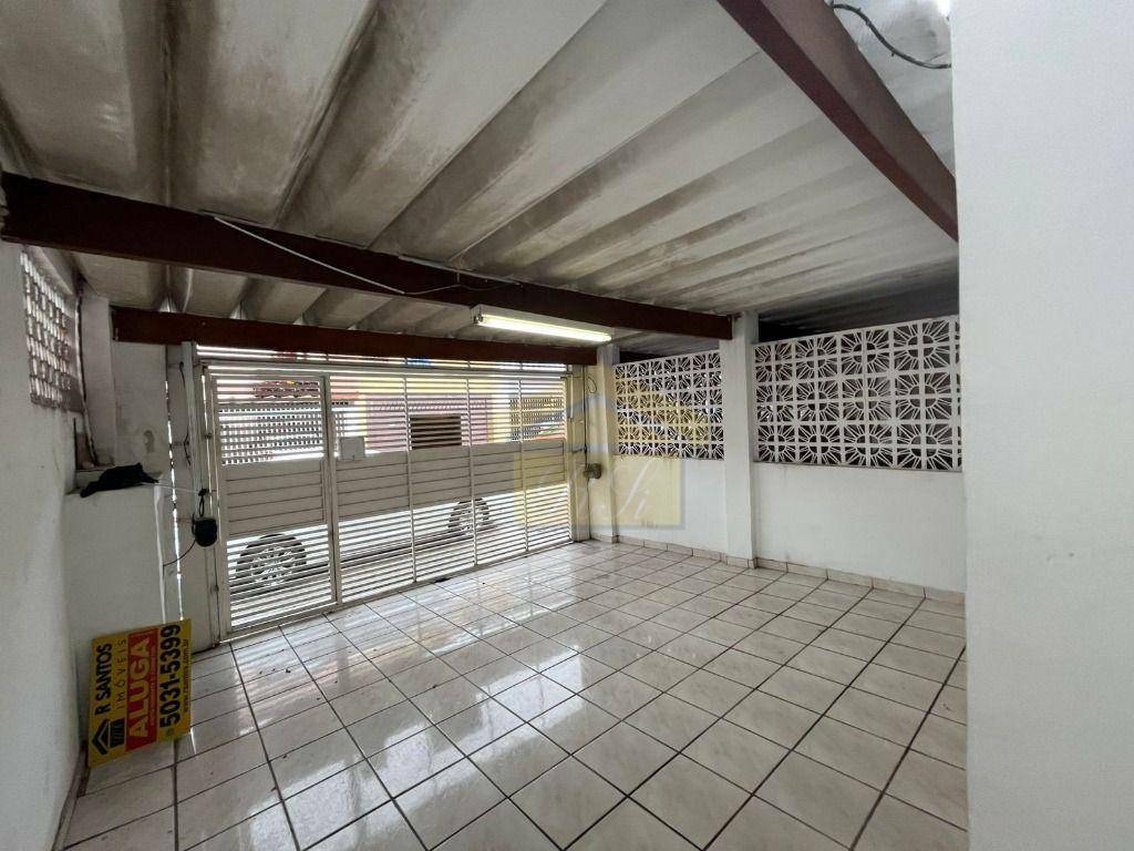 Sobrado para alugar com 2 quartos, 130m² - Foto 1