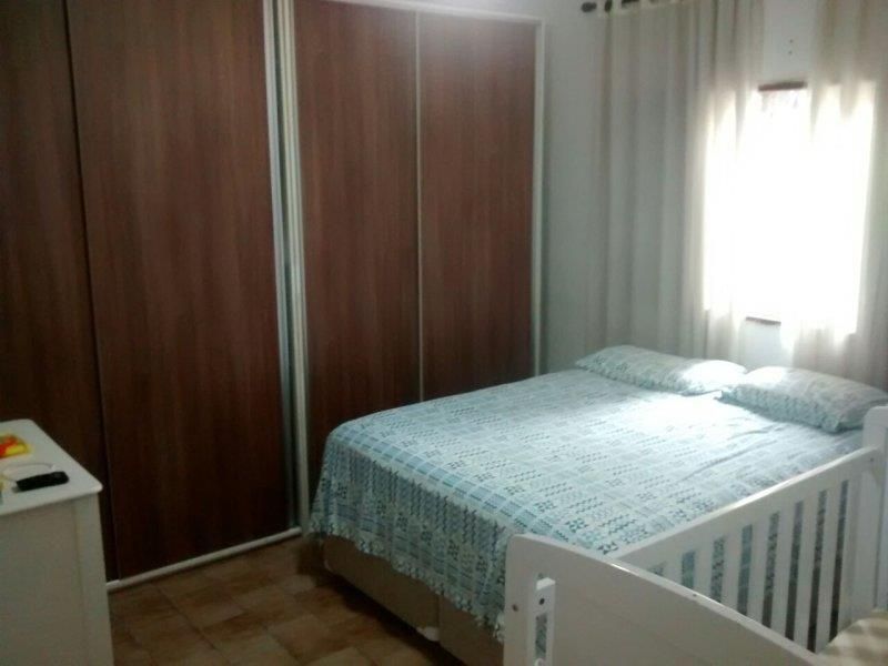 Casa à venda com 2 quartos, 150m² - Foto 11