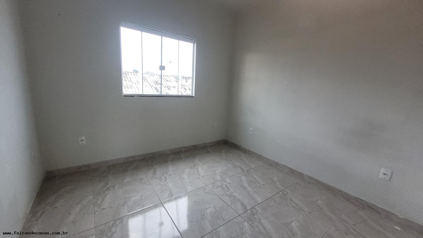 Casa à venda com 4 quartos, 130m² - Foto 4