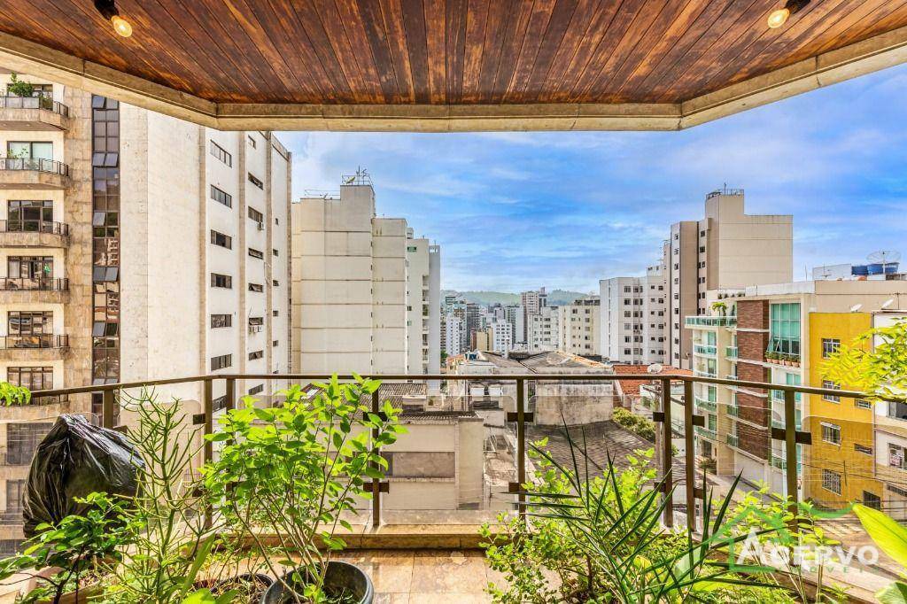 Apartamento à venda com 4 quartos, 308m² - Foto 1