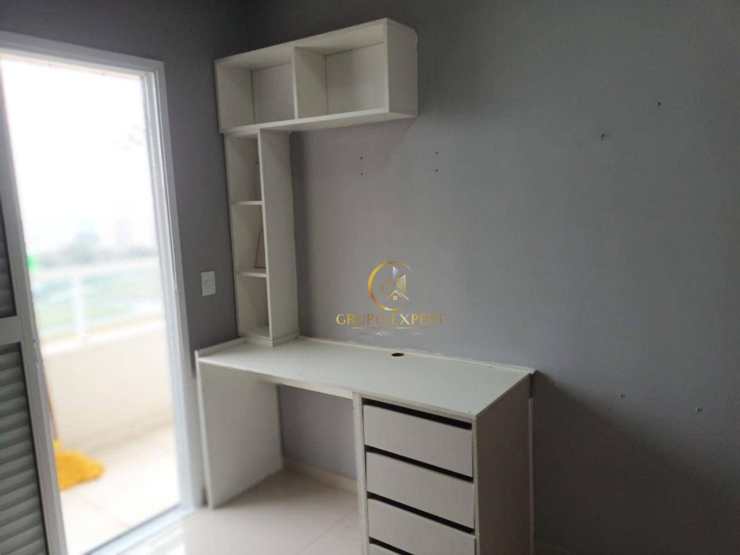 Apartamento à venda com 3 quartos, 97m² - Foto 12