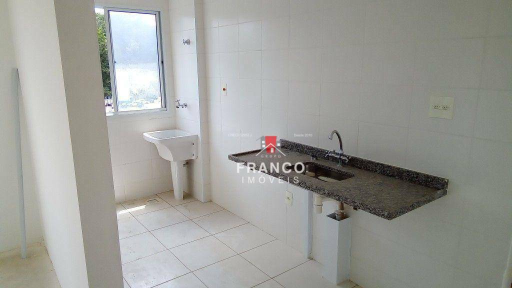 Apartamento à venda com 2 quartos, 47m² - Foto 2