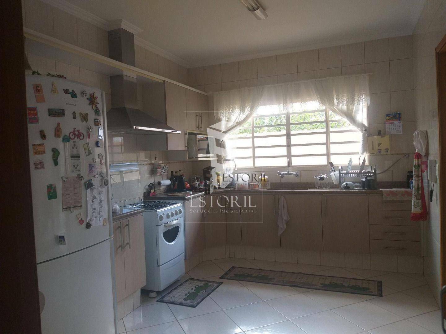 Casa à venda com 3 quartos, 240m² - Foto 26