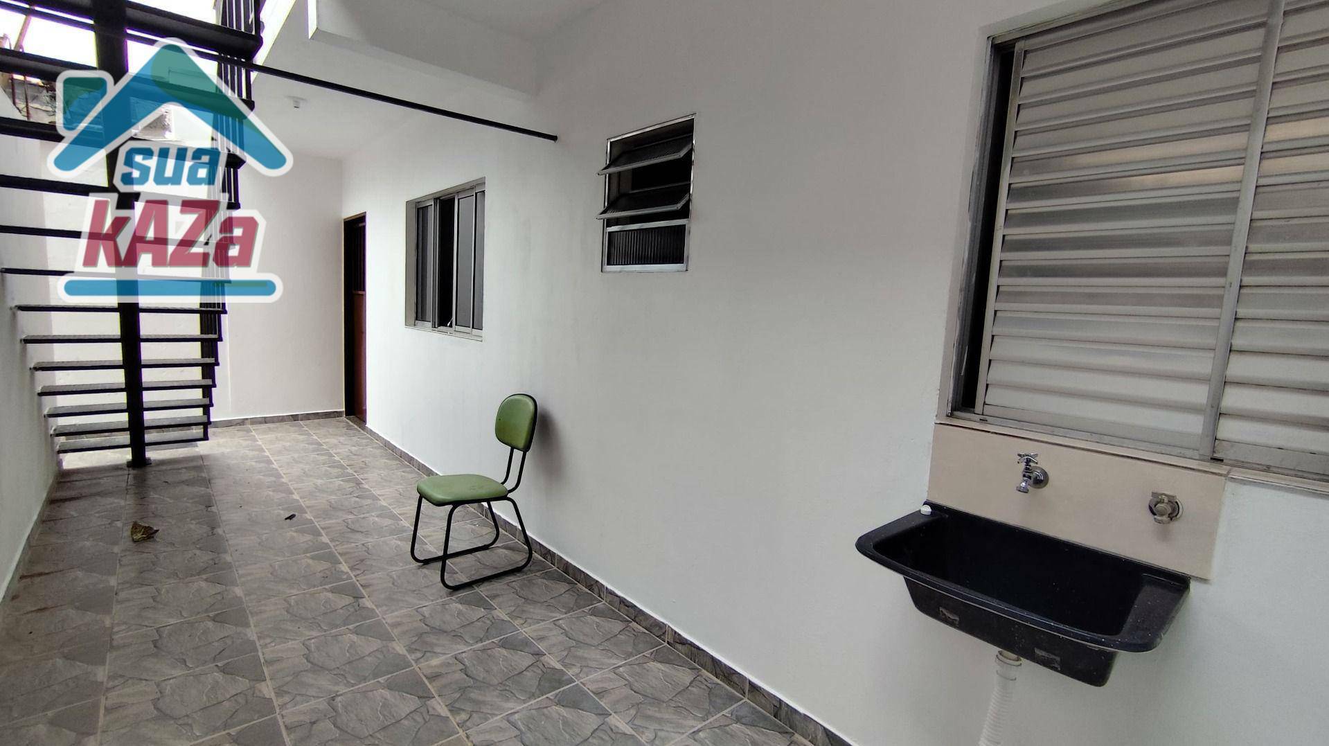 Casa para alugar com 1 quarto, 30m² - Foto 4