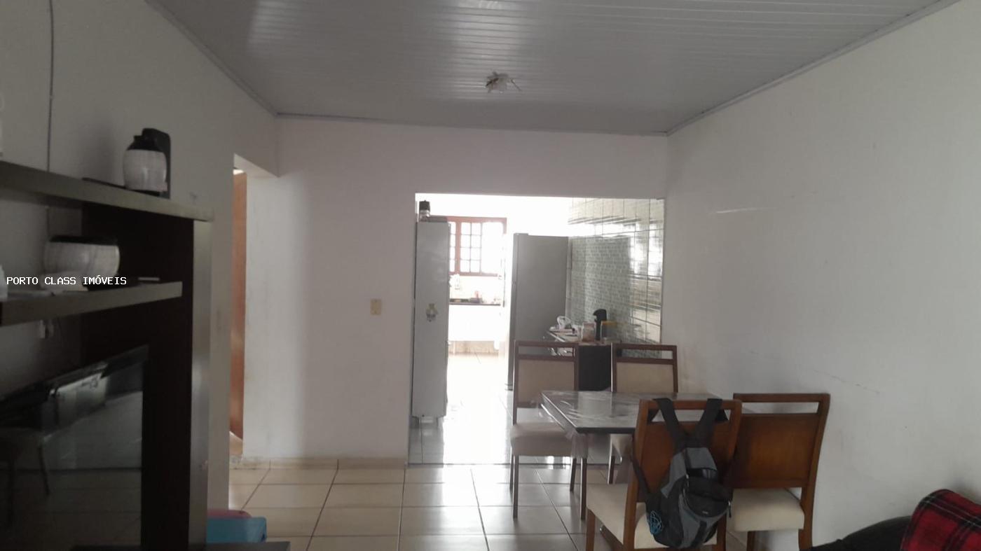 Casa à venda com 2 quartos, 300m² - Foto 2