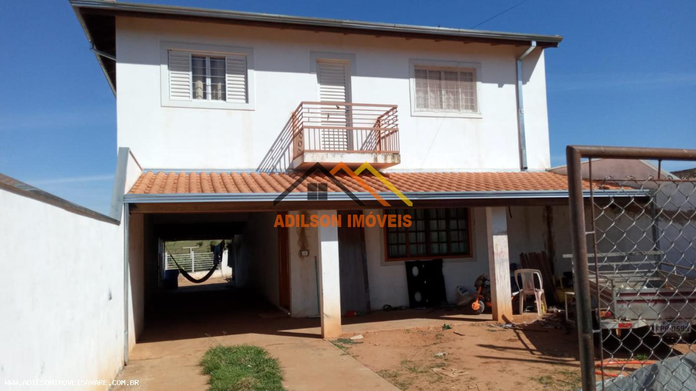 Chácara à venda com 3 quartos, 1500m² - Foto 1