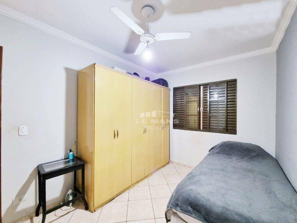 Casa à venda com 4 quartos, 210m² - Foto 28