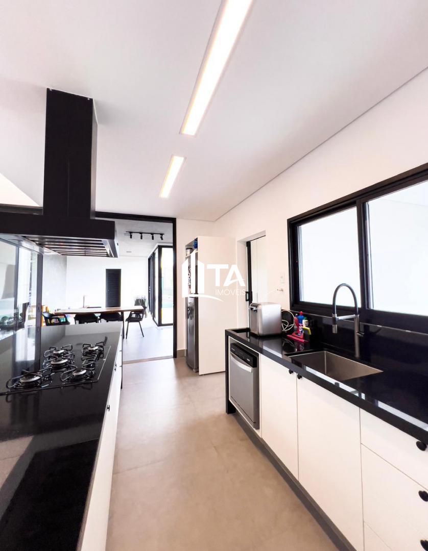 Casa de Condomínio à venda com 3 quartos, 299m² - Foto 4