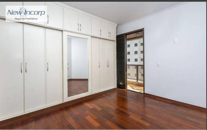 Apartamento à venda com 4 quartos, 242m² - Foto 18