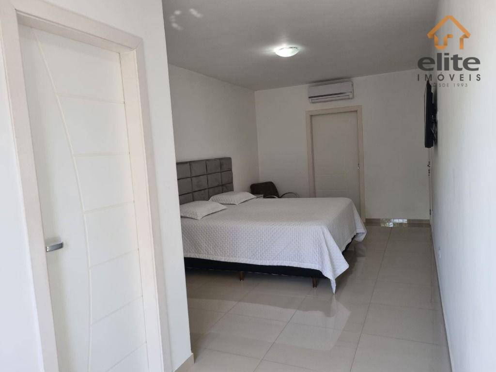 Casa à venda com 3 quartos, 328m² - Foto 4