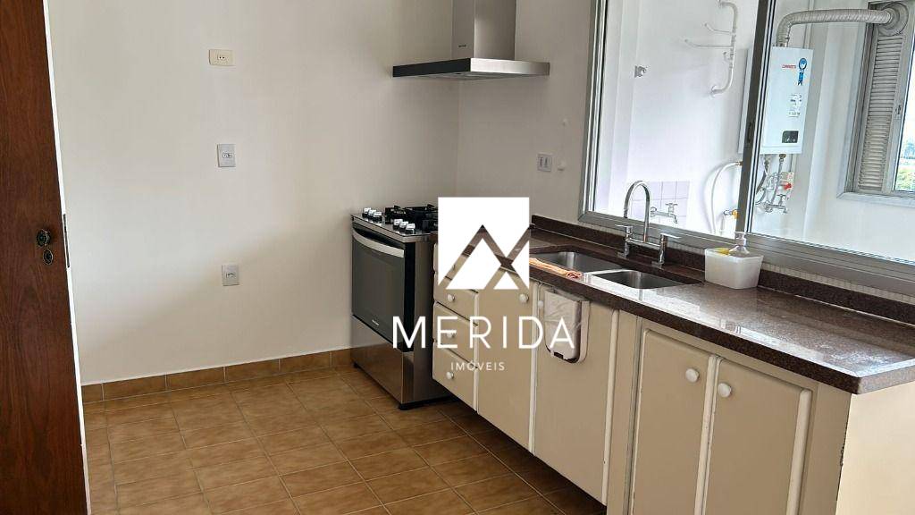 Apartamento à venda com 3 quartos, 135m² - Foto 2