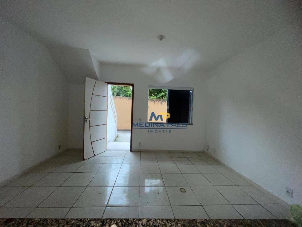 Casa à venda com 2 quartos, 60M2 - Foto 4