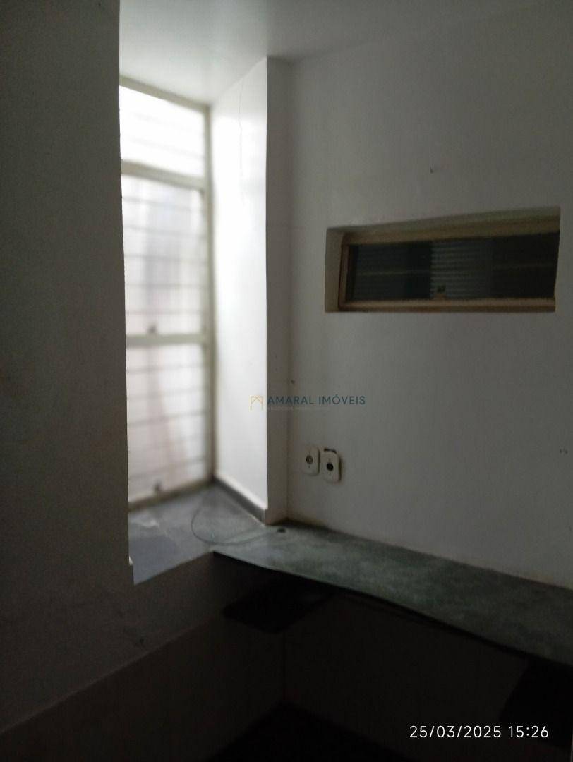 Casa à venda e aluguel com 2 quartos, 85m² - Foto 9