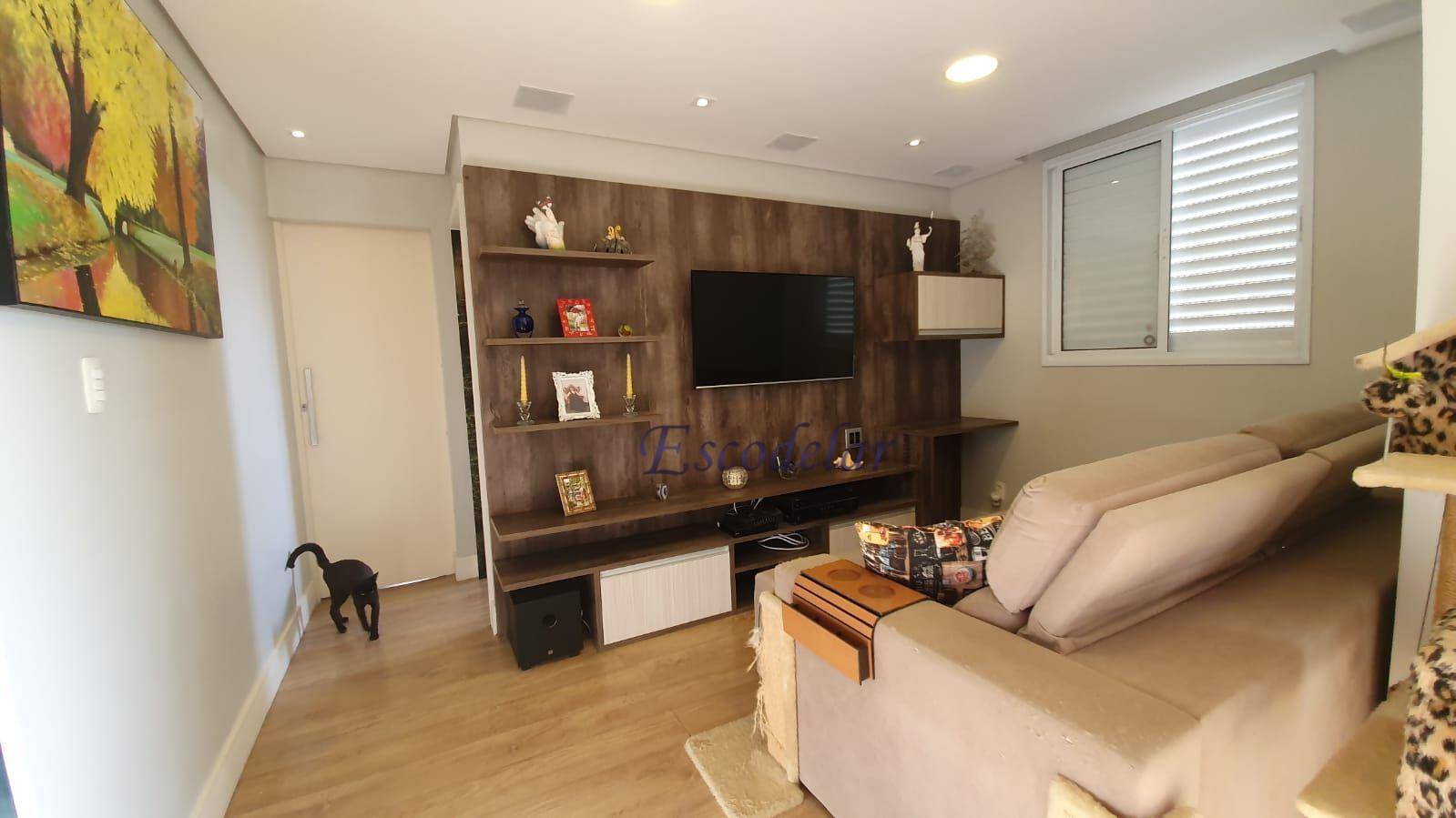 Apartamento à venda com 2 quartos, 70m² - Foto 1