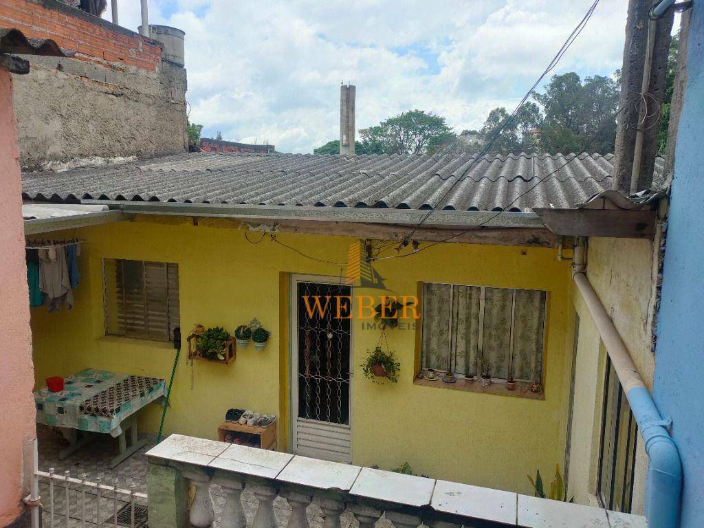 Sobrado à venda com 9 quartos, 200m² - Foto 2