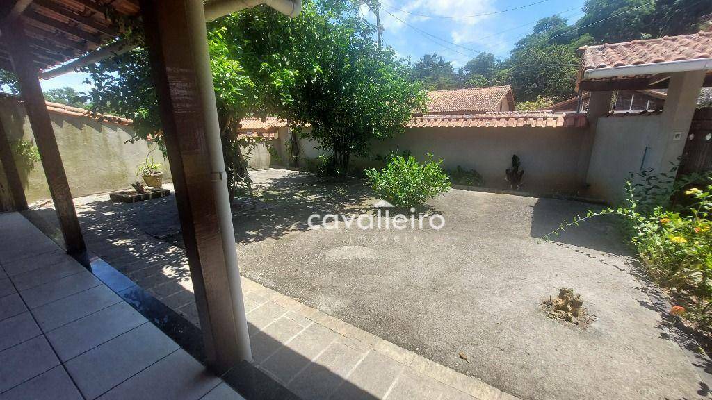 Casa à venda com 3 quartos, 280m² - Foto 3