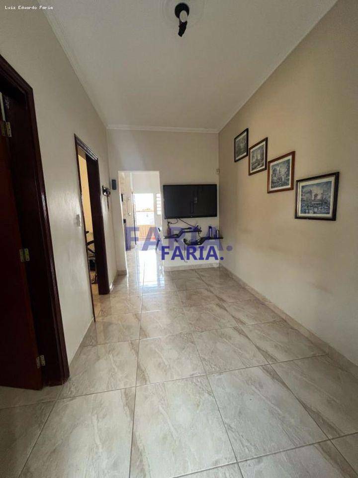 Casa à venda com 2 quartos, 171m² - Foto 3