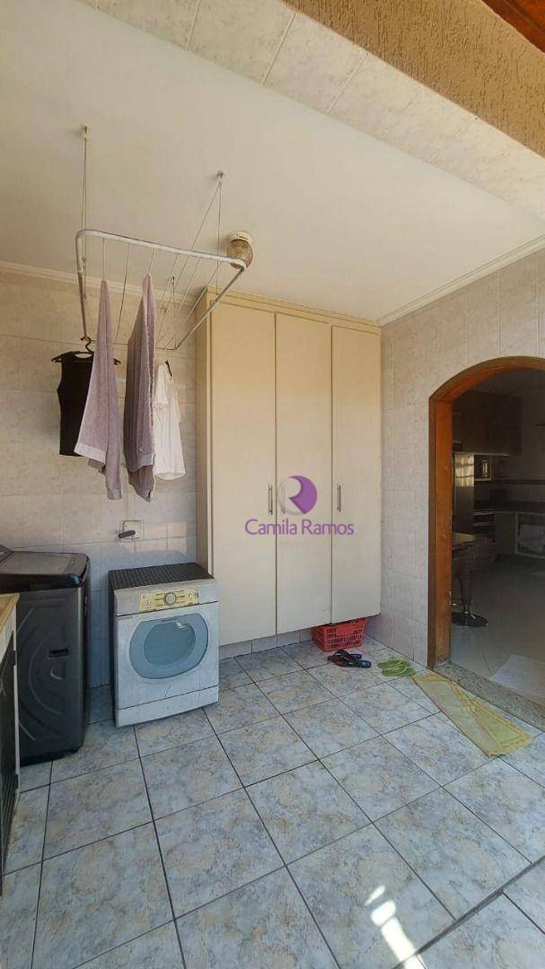 Casa à venda com 3 quartos, 212m² - Foto 32