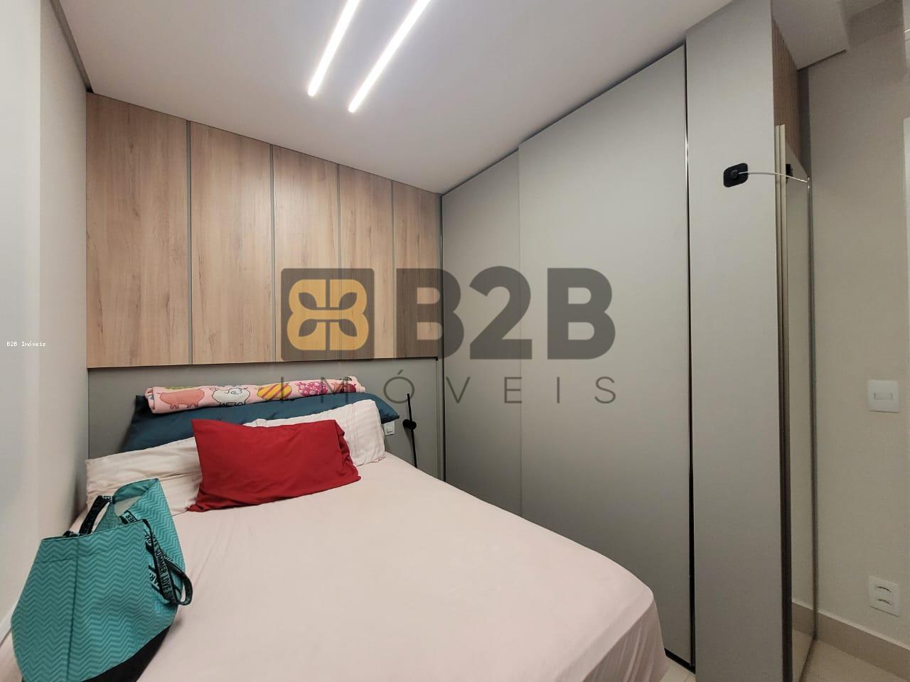 Apartamento à venda com 3 quartos, 107m² - Foto 13