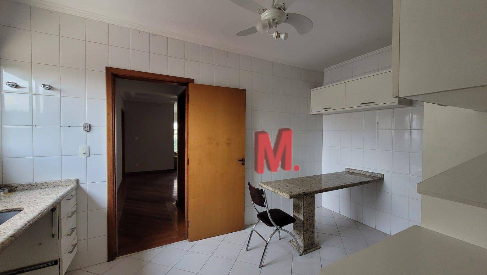 Apartamento à venda com 4 quartos, 147m² - Foto 8