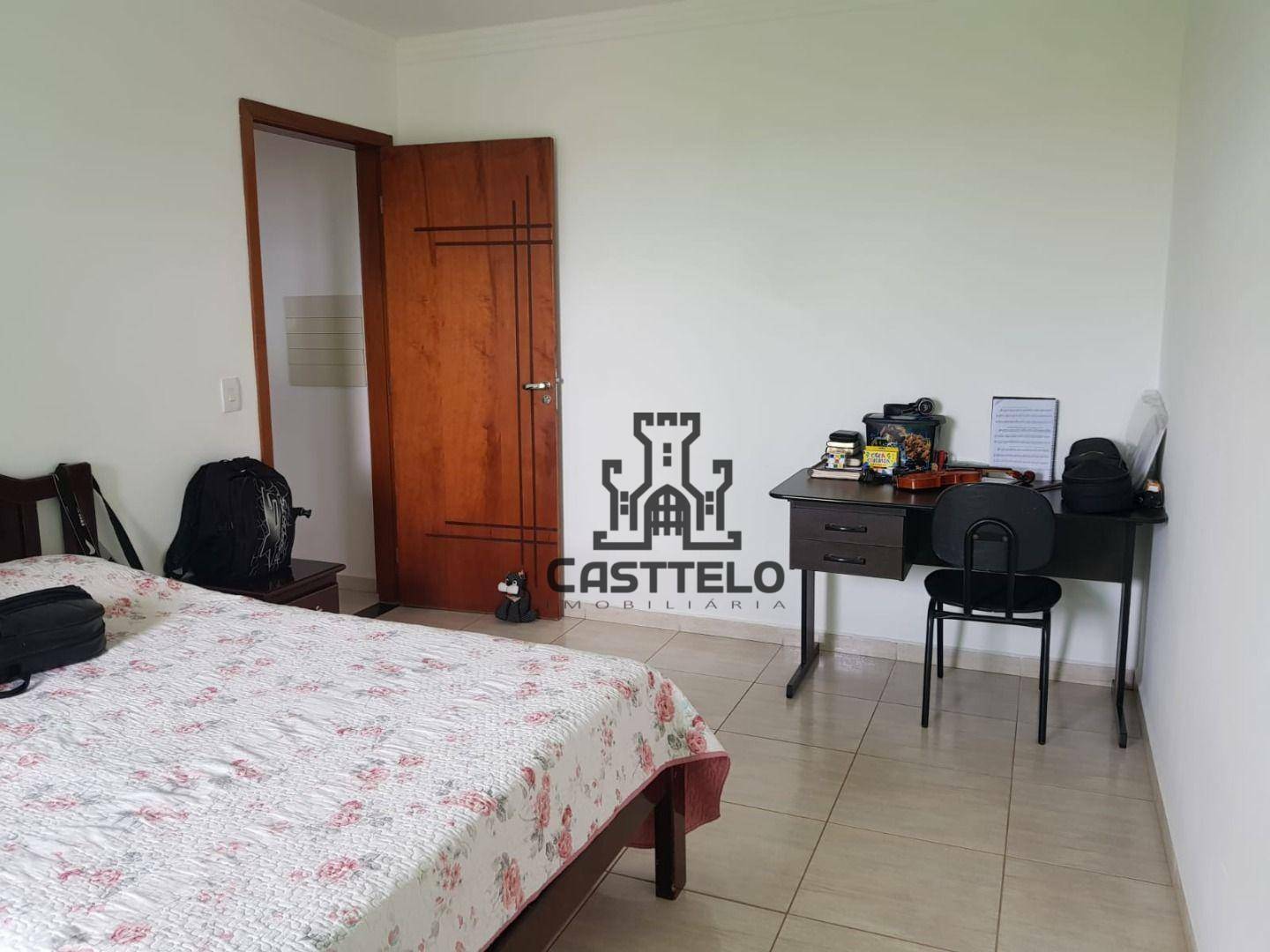 Casa à venda com 3 quartos, 242m² - Foto 16