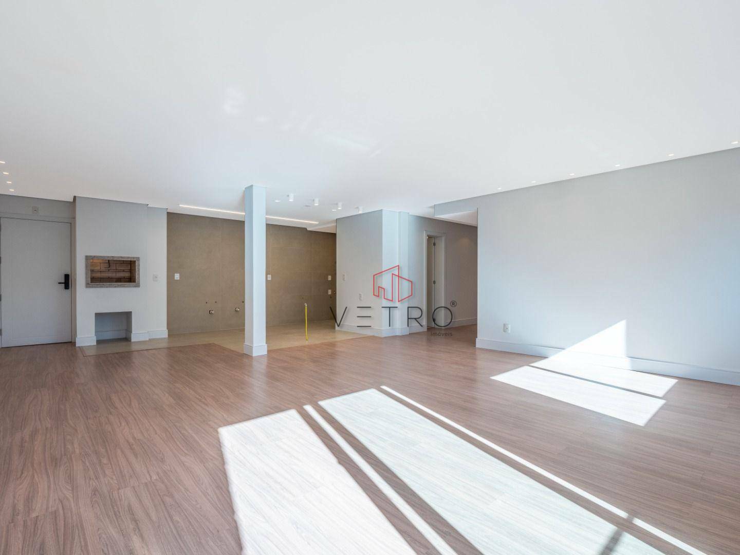 Apartamento à venda com 3 quartos, 200m² - Foto 3