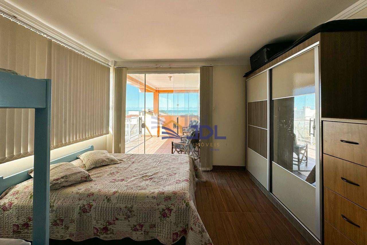 Casa à venda com 8 quartos, 150m² - Foto 10