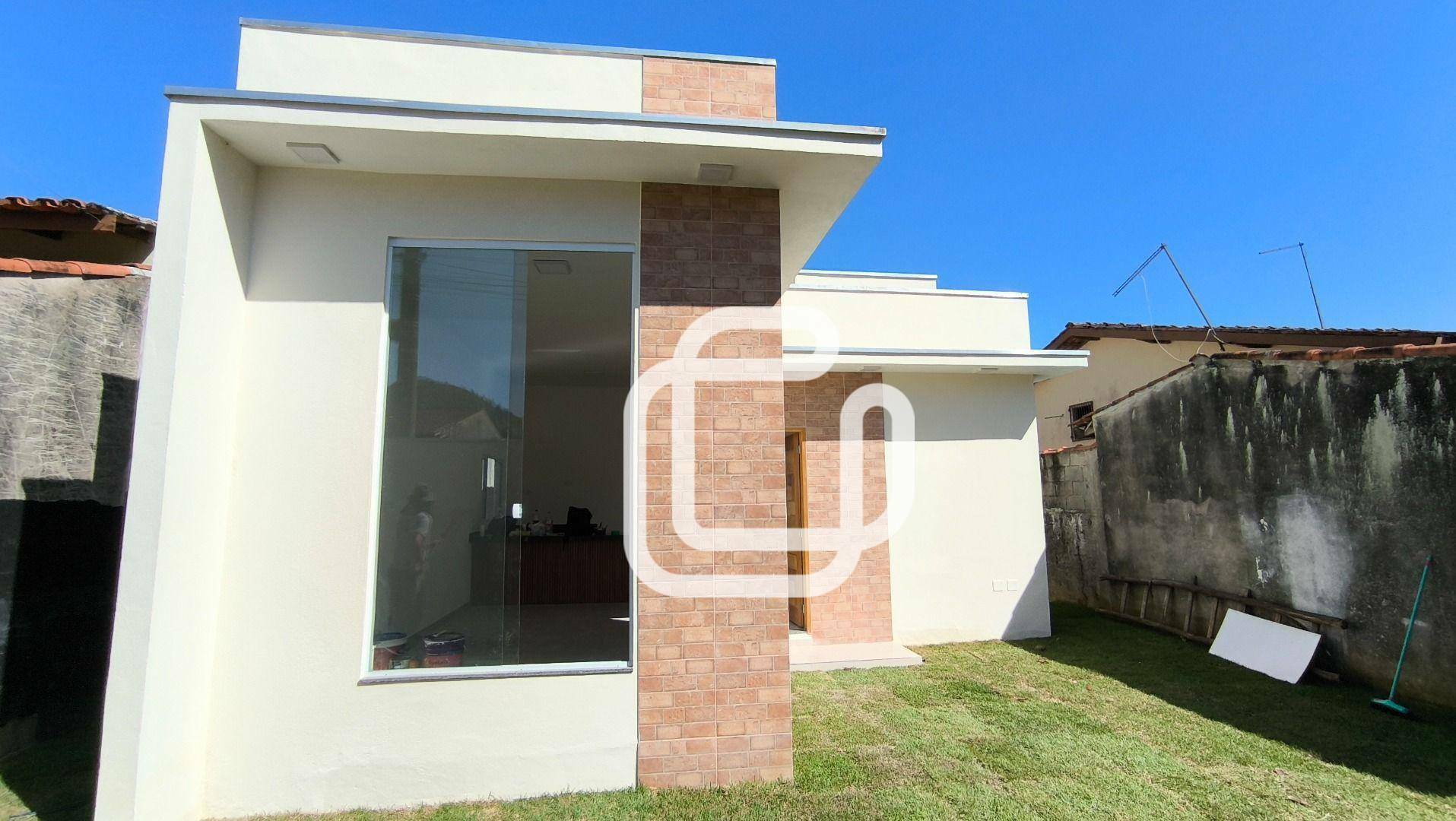 Casa à venda com 3 quartos, 70m² - Foto 2