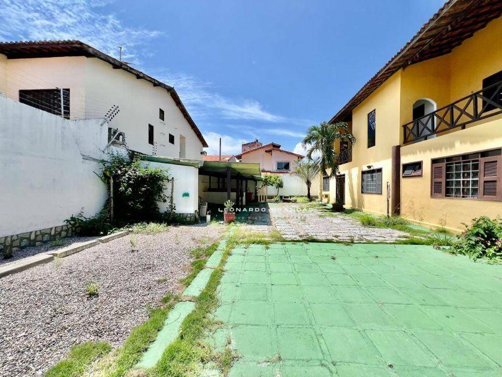 Casa à venda com 9 quartos, 521m² - Foto 4