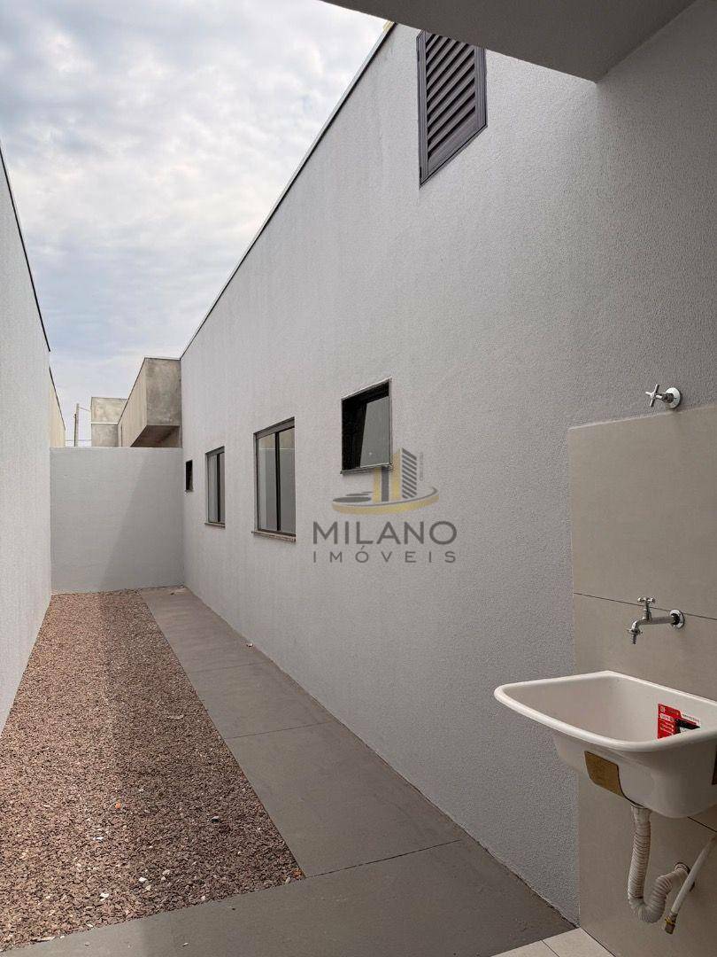 Casa à venda com 2 quartos, 60m² - Foto 17