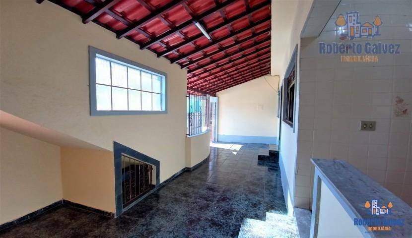 Casa à venda com 3 quartos, 108m² - Foto 2