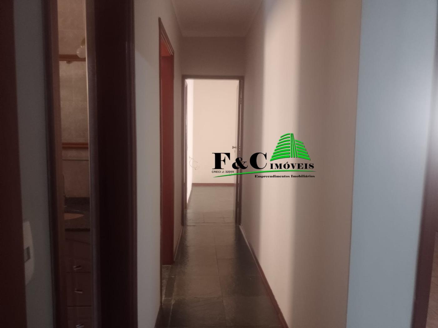 Casa à venda com 3 quartos, 250m² - Foto 14