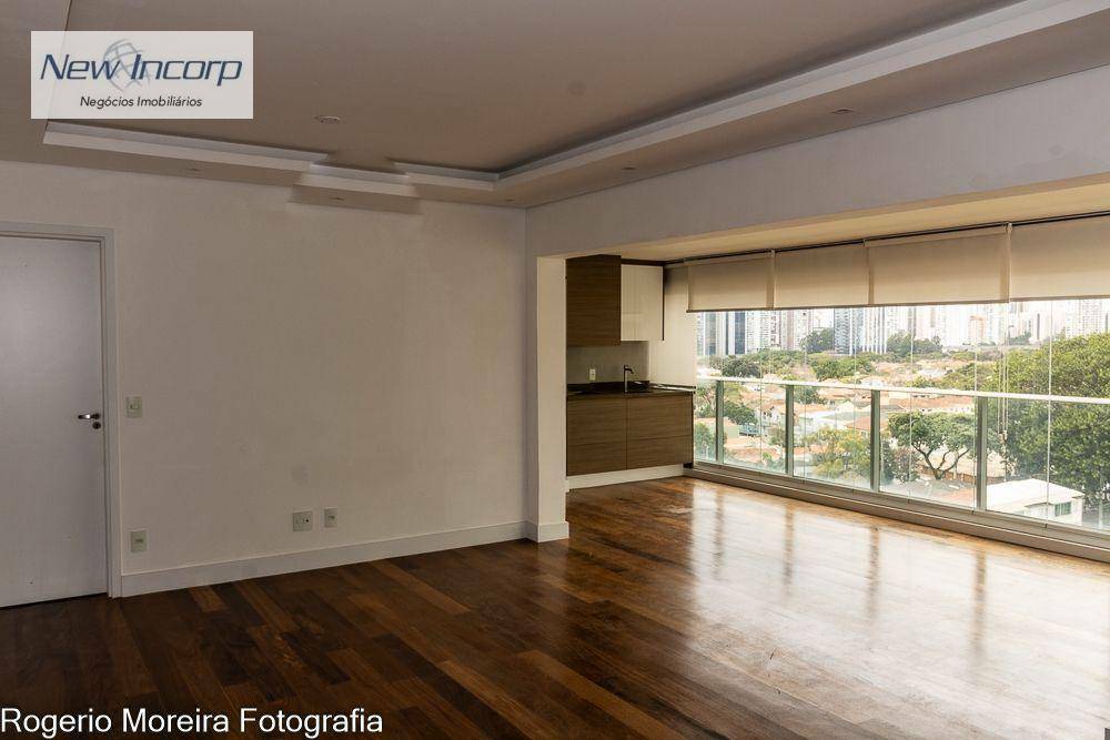 Apartamento à venda com 3 quartos, 133m² - Foto 1