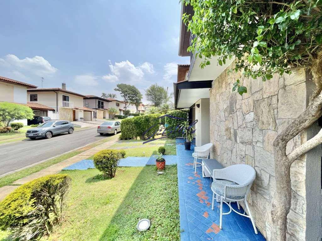 Casa à venda com 4 quartos, 250m² - Foto 4