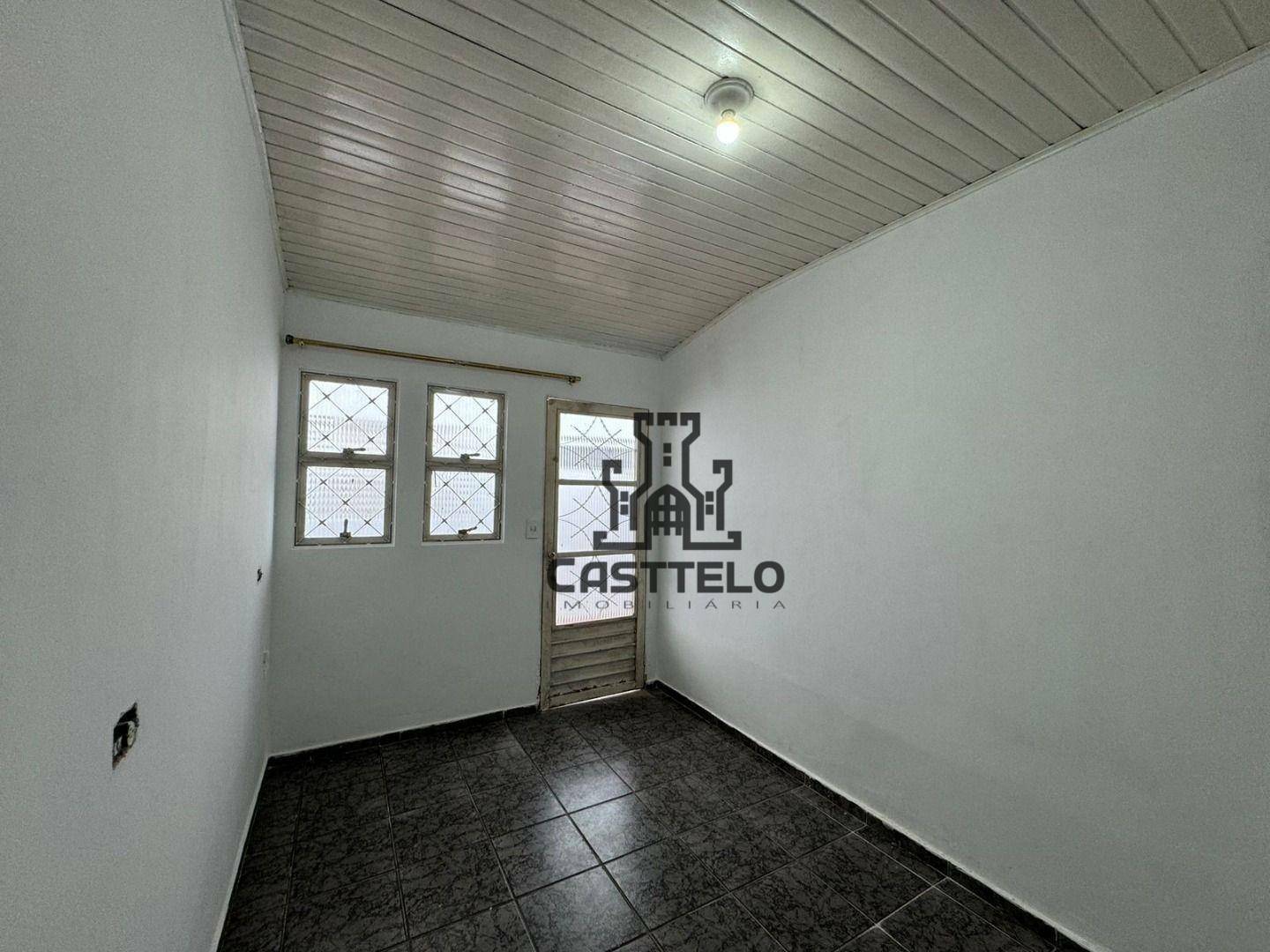 Casa à venda com 3 quartos, 140m² - Foto 2