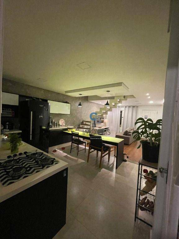 Sobrado à venda com 2 quartos, 160m² - Foto 4