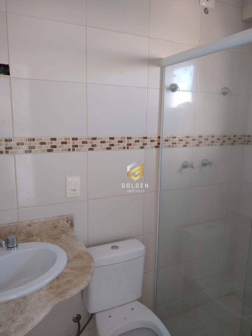 Sobrado à venda com 3 quartos, 130m² - Foto 2