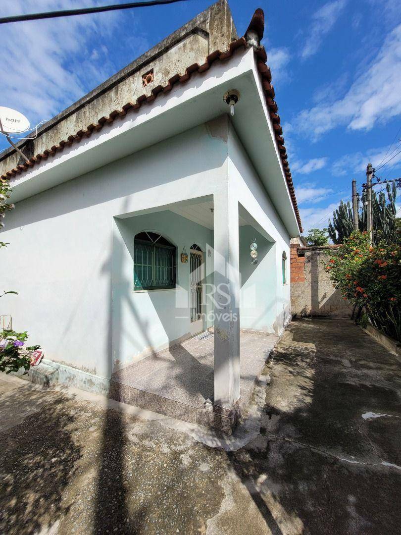 Casa à venda com 3 quartos, 60m² - Foto 1
